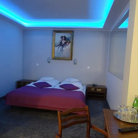 2000 3* ستونشيف